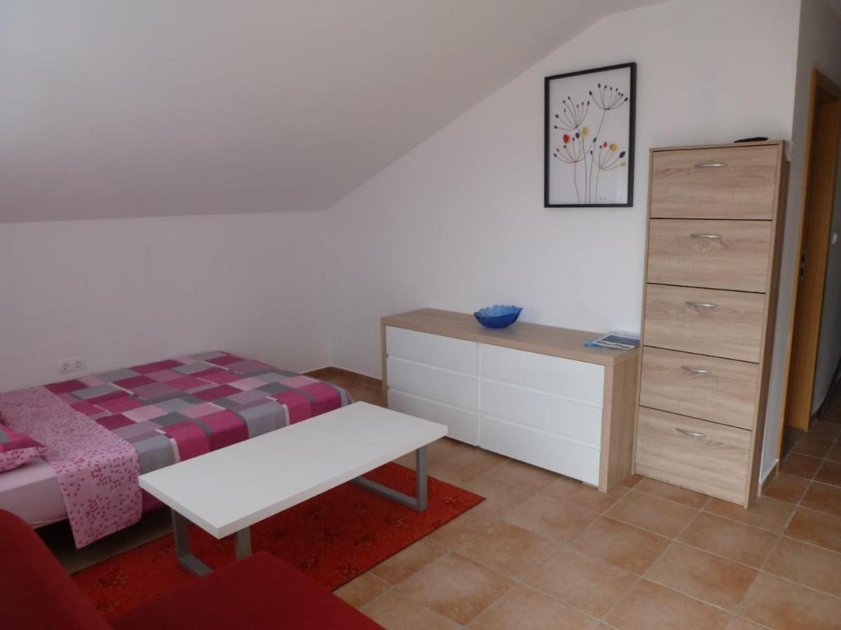 Apartmani Veronika Nin Eksteriør billede